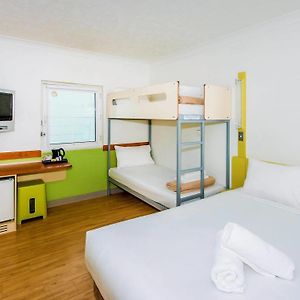 Standard Room Queen Bed Sofa